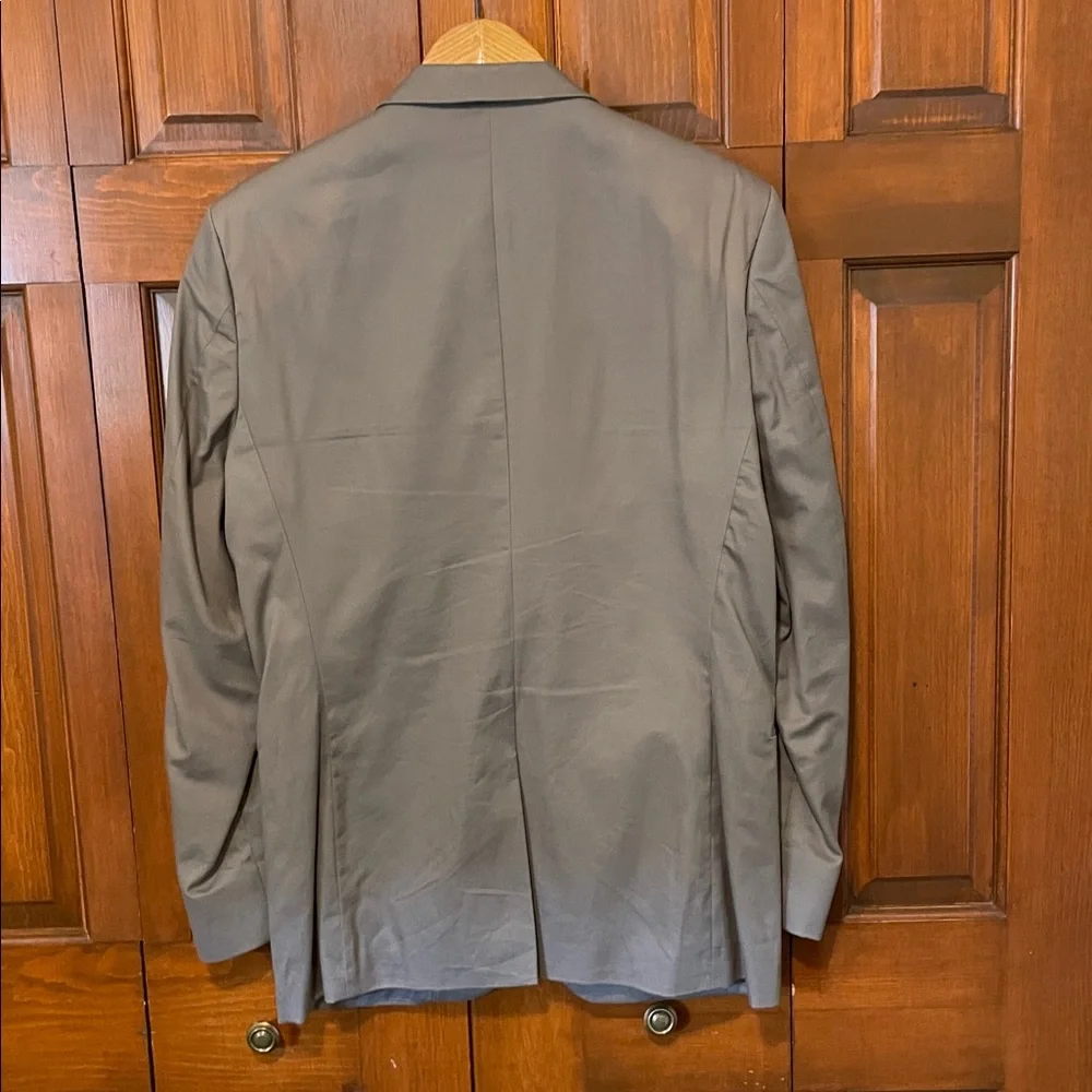 Banana Republic Men’s Tailored Fit,  Gray Blazer. Size 40R. Like New Retail $210
